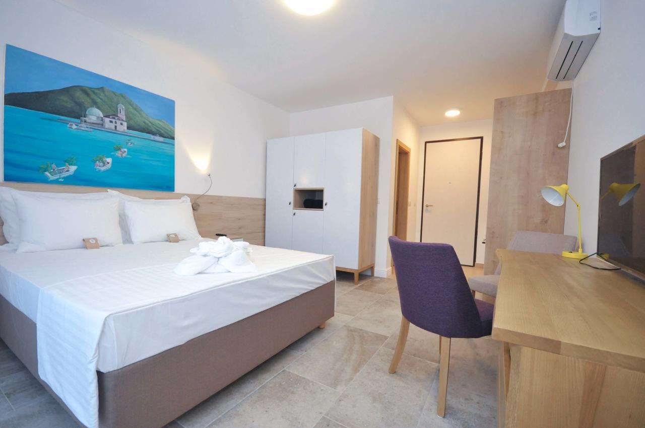 Corso Levante Luxury Suites Petrovac Exterior foto