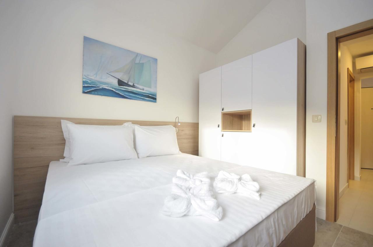 Corso Levante Luxury Suites Petrovac Exterior foto