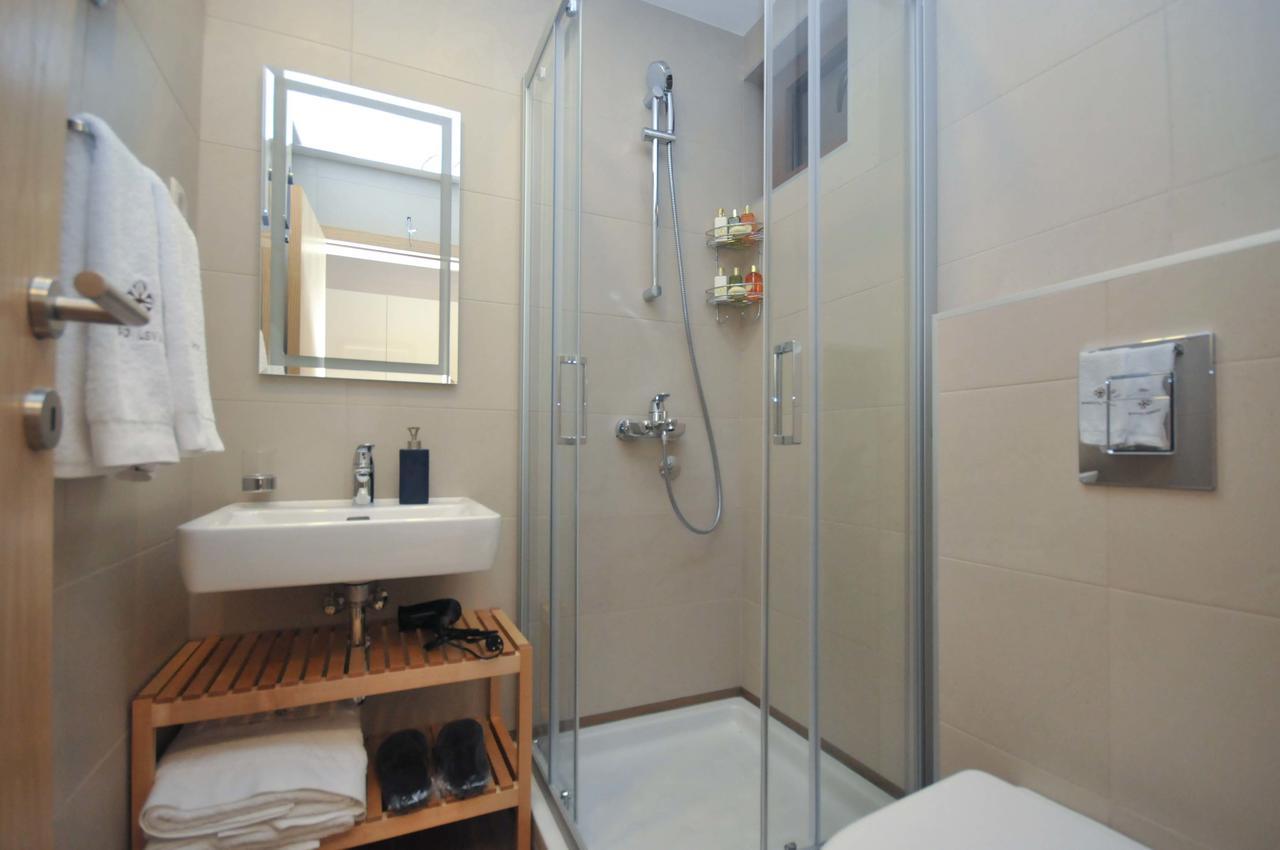Corso Levante Luxury Suites Petrovac Exterior foto